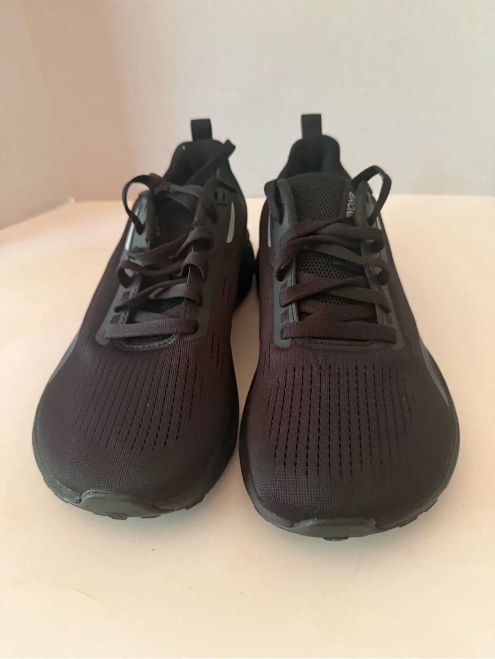 Bronax Women's Black Athletic Lace-Up Running Shoes EU 40/US 9